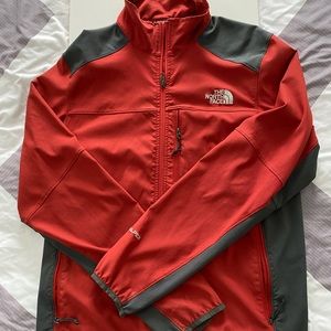Mens north face lightweight jacket.